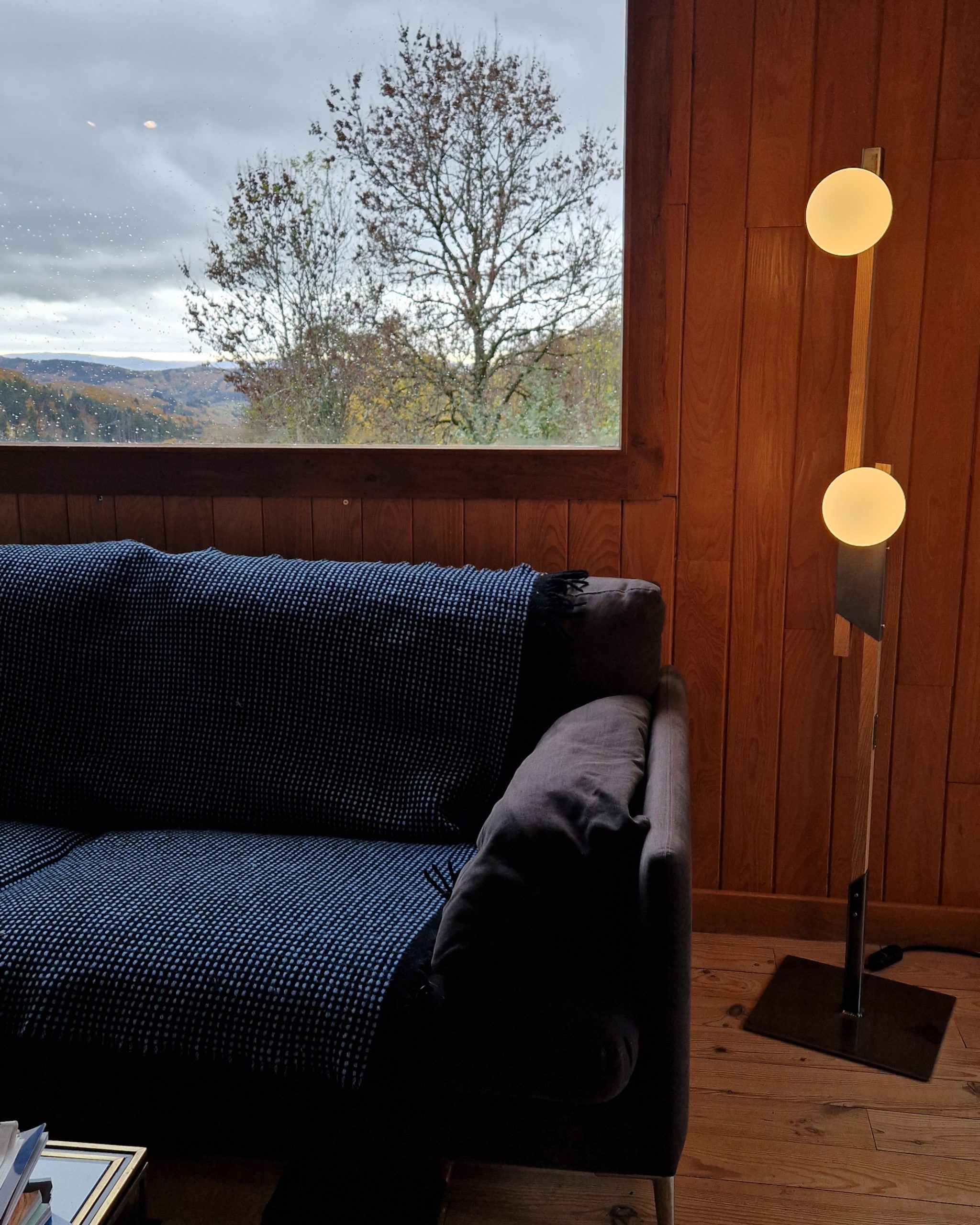 lampadaire liseuse métal et bois design épuré sophistiqué élégant création KEVOE