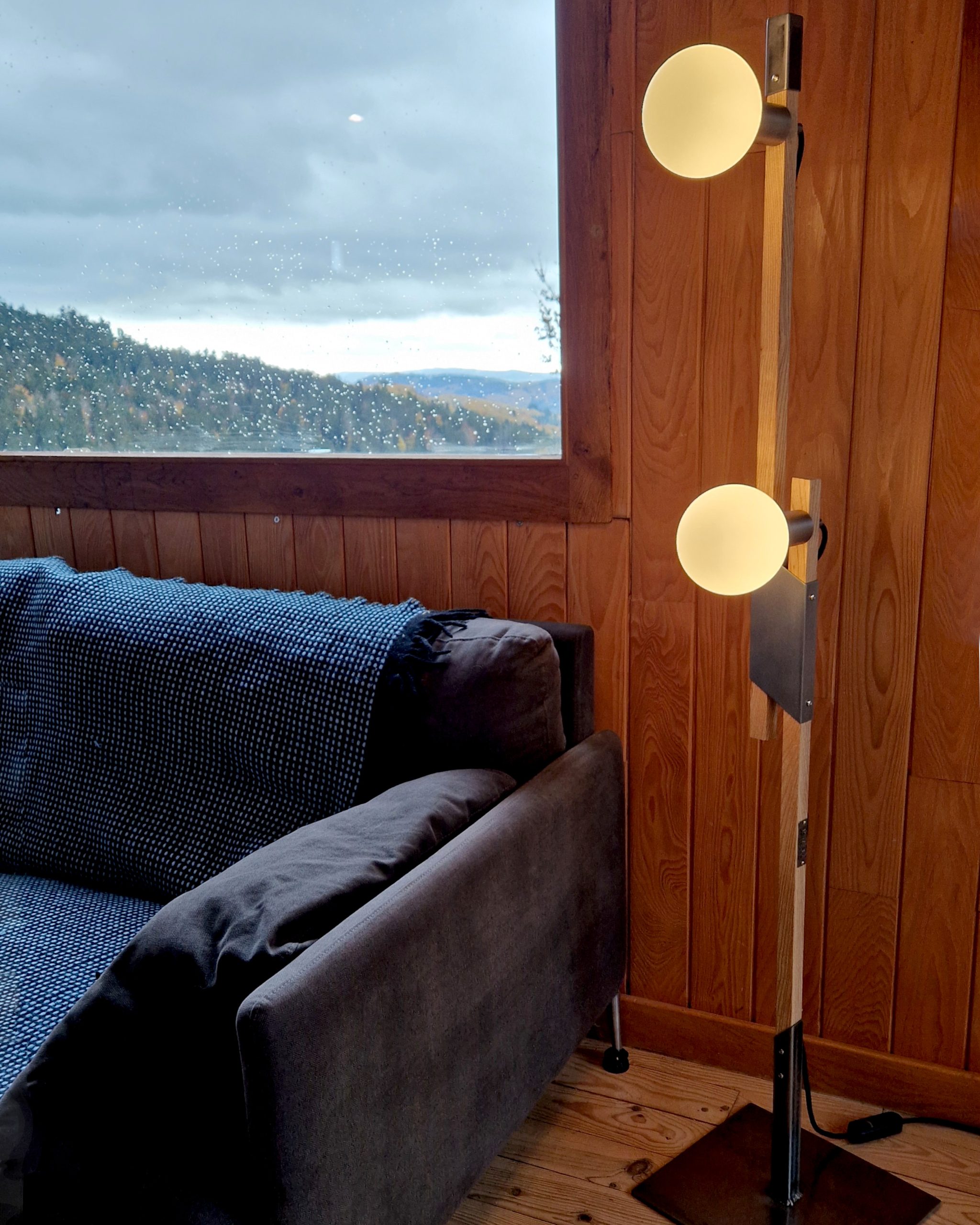 lampadaire liseuse métal et bois design épuré sophistiqué élégant création KEVOE