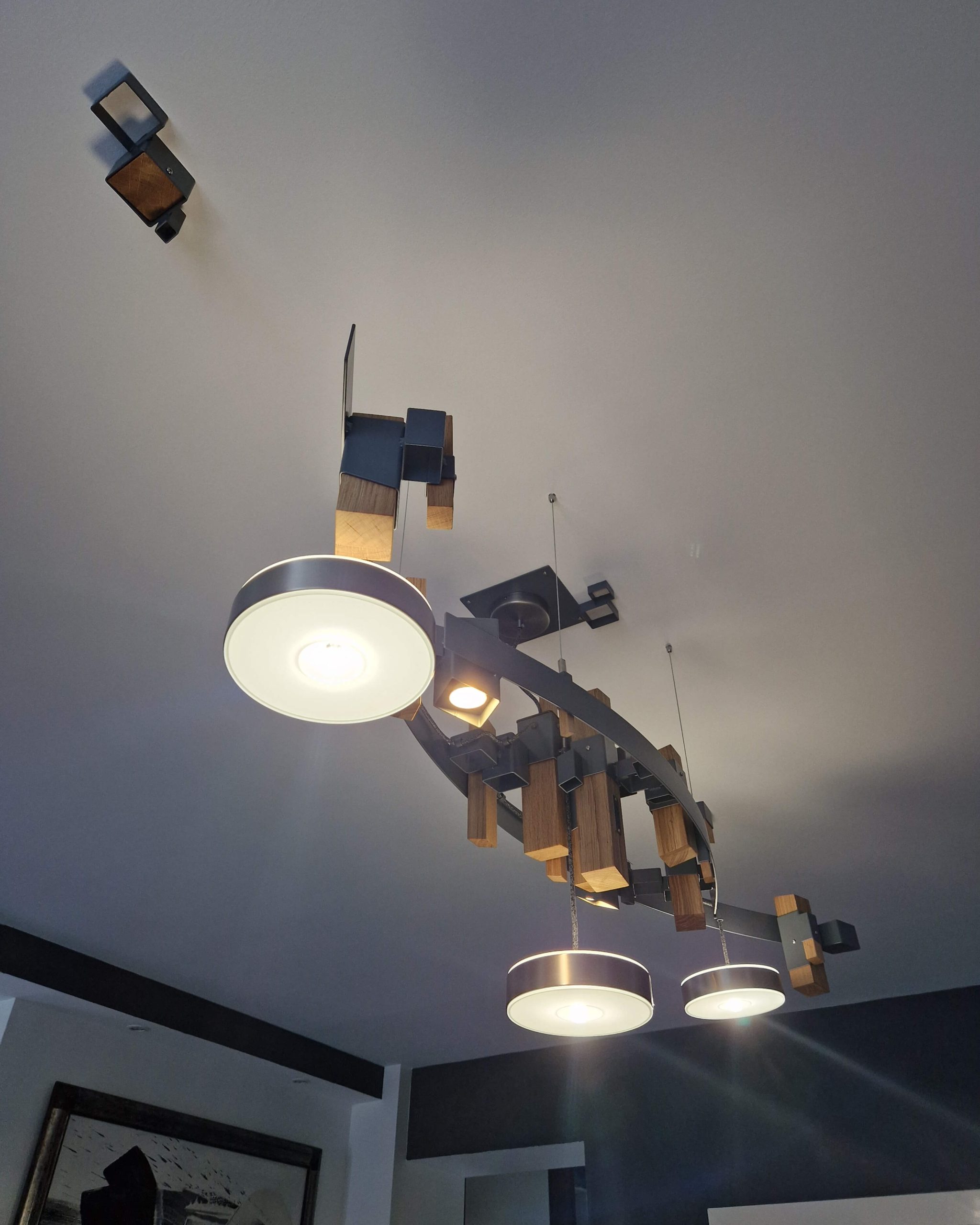 lustre salle à manger design xxl retrofuturiste contemporain métal bois