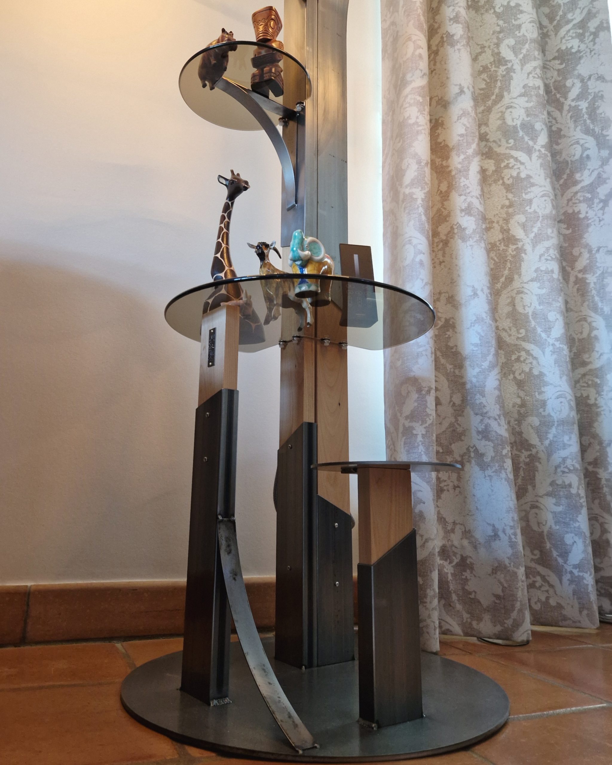 pied lampadaire métal